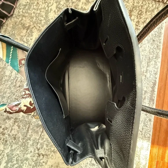 Handbag - Picture 3 of 5